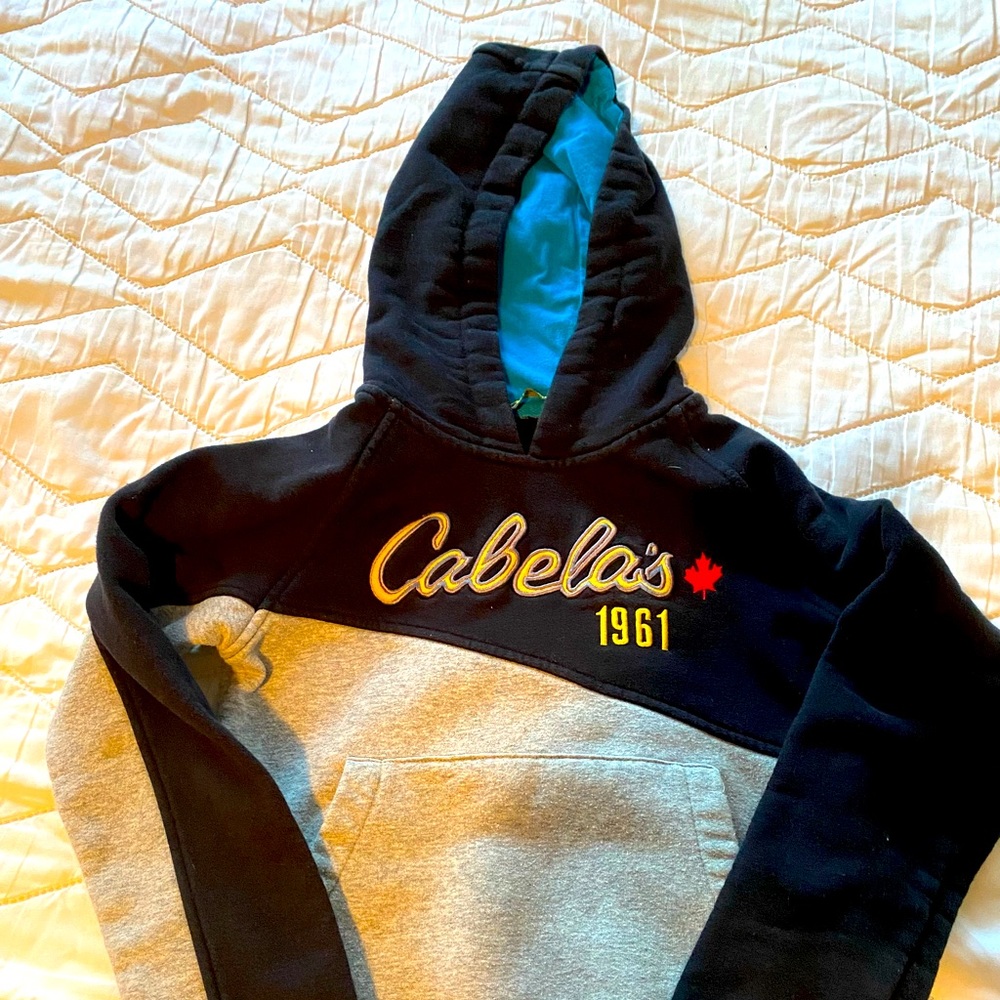 Cabelas Hoodie boys size 8/XS